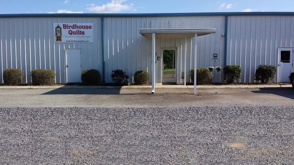 BIRDHOUSE QUILTS Updated September 2024 58 Photos 103 Peach Wood