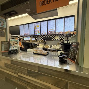 Zippy's Kapahulu - Order counter - Fast Food Near Me - Honolulu, Hawaii Zippy's Kapahulu - Order counter - Fast Food Near Me - Honolulu, Hawaii