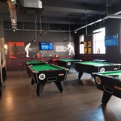 Rileys Sports Bar - Q Bar - Leicester - Pool Tables