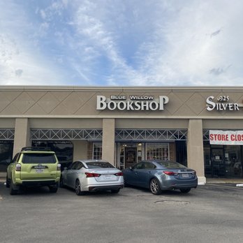 Blue Willow Bookshop - View of bookstore from parking lot - Bookstores Near Me - Houston, Texas