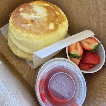 Fluffy Fluffy Dessert Cafe - Strawberry japanese pancakes - Desserts Near Me - Orlando, Florida Fluffy Fluffy Dessert Cafe - Strawberry japanese pancakes - Desserts Near Me - Orlando, Florida