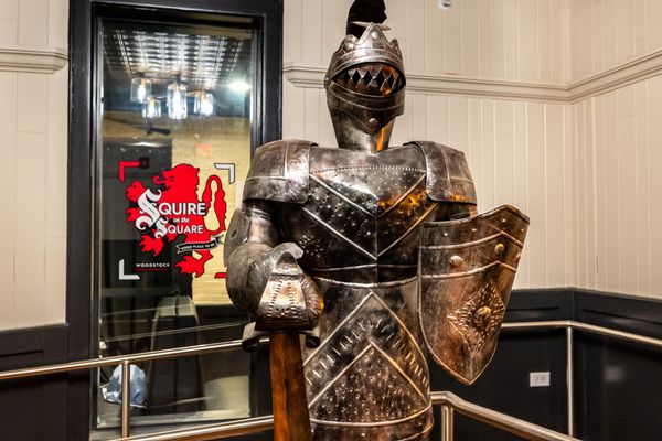 Squire on the Square by null