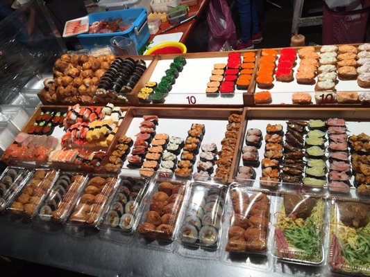 Dadong Night Market by null