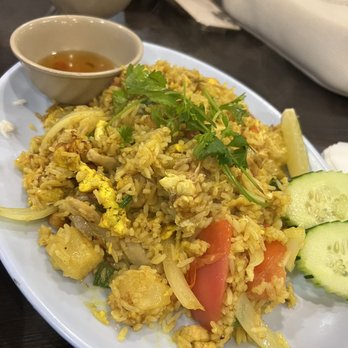 Ruen Pair - Pineapple Fried Rice - Thai Near Me - Los Angeles, California