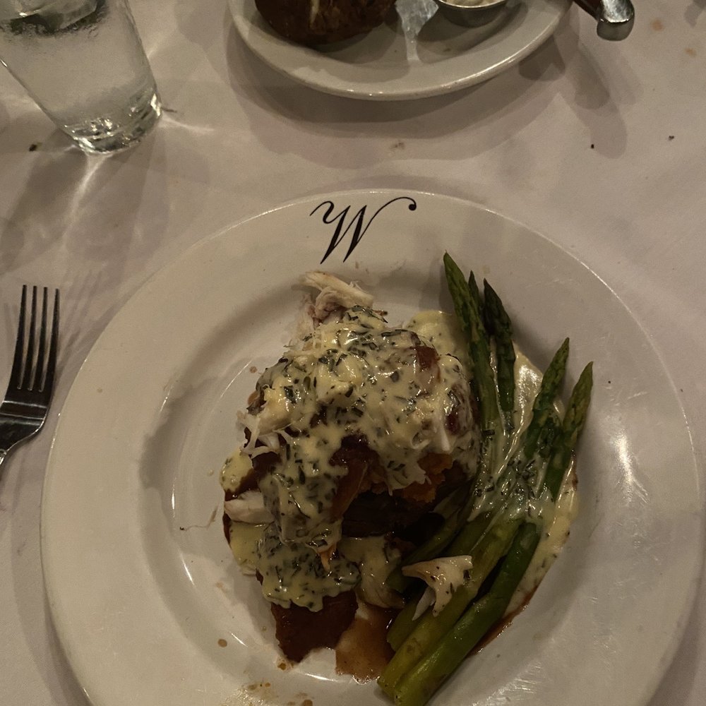 Walt's Hitching Post - Filet & crab cake - New American Near Me - Fort Wright, Kentucky Walt's Hitching Post - Filet & crab cake - New American Near Me - Fort Wright, Kentucky
