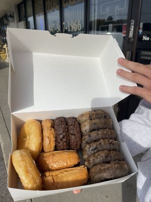Lee Donuts by null