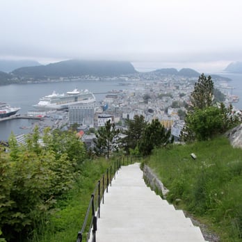 Ålesund Bypark - View of cruise ships and Fjord - Parks Near Me - Ålesund, 15 Ålesund Bypark - View of cruise ships and Fjord - Parks Near Me - Ålesund, 15