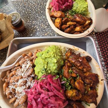 Loqui - Chicken plate - Tacos Near Me - Culver City, California Loqui - Chicken plate - Tacos Near Me - Culver City, California
