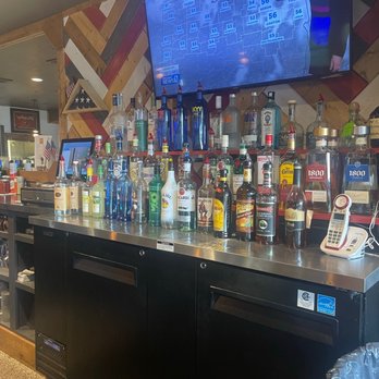 Hillside Tavern - Fully stocked bar with TVs ! - Bars Near Me - Mogadore, Ohio