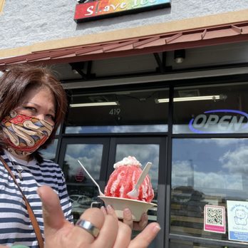 Uncle's Shave Ice - Strawberry Cream Shave Ice - Shaved Ice Near Me - Lihue, Hawaii Uncle's Shave Ice - Strawberry Cream Shave Ice - Shaved Ice Near Me - Lihue, Hawaii