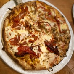 Goodfellas Woodfired Pizza - Pizza