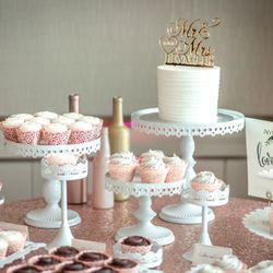 Beautiful cake table arrangement.