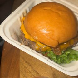Bikini Burger - Cheeseburger