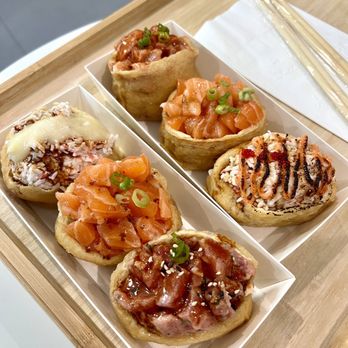 Atoyubu - fresh salmon yubu, spicy tuna yubu (top left), fresh ginger tuna yubu (bottom right), myungran crab yubu - Japanese Near Me - Buena Park, California