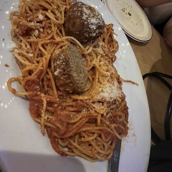 Liliana's Italian Kitchen - Italian Near Me - St. Louis, Missouri