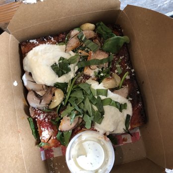 Ranch - The special - truffled ricotta, baby spinach, mushrooms, and roasted garlic - Pizza Near Me - Portland, Oregon