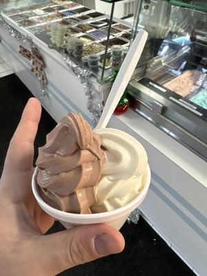 Whip'n Dip Ice Cream Shop by null