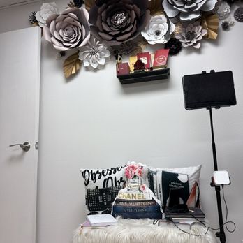 Tina Lash Expert - Cute decor - Eyelash Service Near Me - Irvine, California Tina Lash Expert - Cute decor - Eyelash Service Near Me - Irvine, California