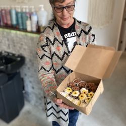 Rachel Blythe Studio - Our personal baker; Lynn doing her weekly delivery.
