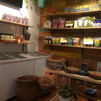 Under the Mango Tree - Fresh vegetables and fruit - Coffee & Tea Near Me - Miami Beach, Florida