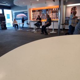 There is only 2 employees for 20 customers waiting to be seeing. There is only 2 employees for 20 customers waiting to be seeing.