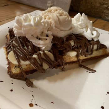 Mercado del Carmen - Banana spit waffle (yes it's spit not split ) - Desserts Near Me - México, D.F., DIF Mercado del Carmen - Banana spit waffle (yes it's spit not split ) - Desserts Near Me - México, D.F., DIF
