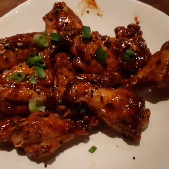 Yard House - Chicken wings look better than they taste - New American Near Me - Boca Raton, Florida Yard House - Chicken wings look better than they taste - New American Near Me - Boca Raton, Florida