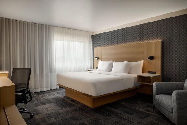 Best Western Plus City Centre/Centre-Ville by null