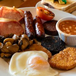Kealy's of Cloghran - The Full Irish Breakfast: €13.95