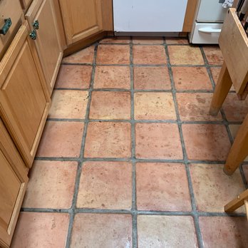 Ceramic Tile Refinishers - Before refinishing - Tiling Near Me - Escondido, California