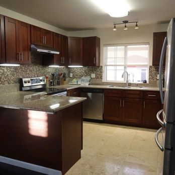Amcor Construction - Kitchen before. - General Contractors Near Me Amcor Construction - Kitchen before. - General Contractors Near Me