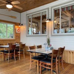 Harbor Lights Grille - Dinning area