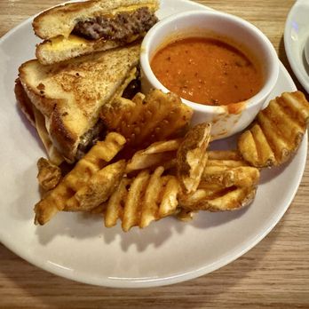 Applebee's Grill + Bar - American Near Me - Northfield, Minnesota Applebee's Grill + Bar - American Near Me - Northfield, Minnesota