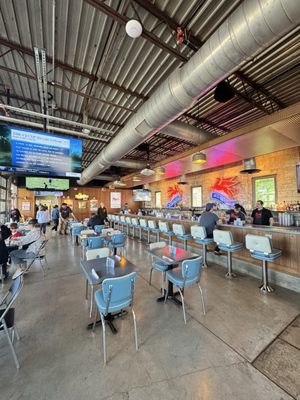 Hank's Garage and Grill by null