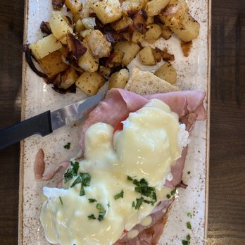 First Watch - eggs benedict - Breakfast & Brunch Near Me - Suffolk, Virginia