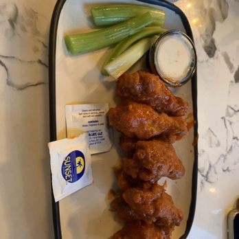 Brick & Brew - wings - Pizza Near Me - Havertown, Pennsylvania