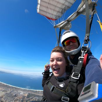 Skydive Monterey Bay - Skydiving Near Me - Marina, California Skydive Monterey Bay - Skydiving Near Me - Marina, California