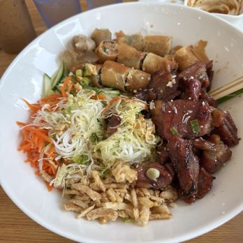 Pho Saigon - D2. Vermicelli noodles with egg rolls and sliced pork - Vietnamese Near Me - Columbus, Georgia