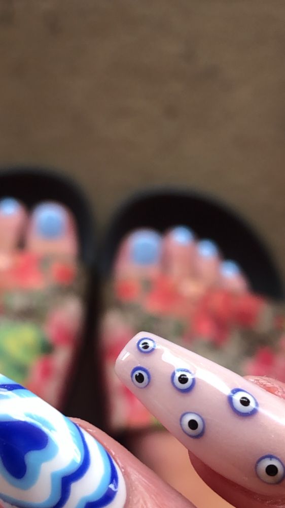 Organic Nail Bar Image