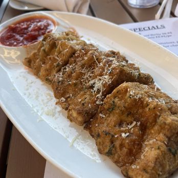 Ferraro's Restaurant - Fried Mozzarella En Carrozza - Pizza Near Me - Westfield, New Jersey Ferraro's Restaurant - Fried Mozzarella En Carrozza - Pizza Near Me - Westfield, New Jersey