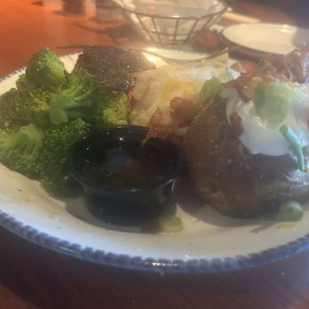 Red Lobster - Steak & lobster dinner - Seafood Near Me - Palmdale, California