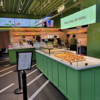 Naisnow Tea and Bakery - Inside - Bubble Tea Near Me - Flushing, New York