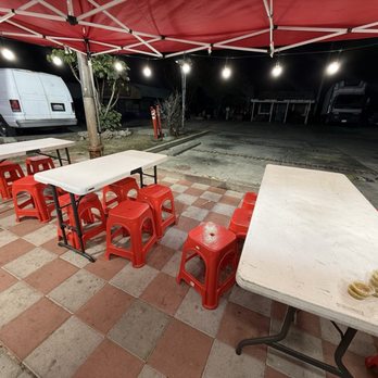 Kike's Tacos - Outside seating next to food truck - Mexican Near Me - Lennox, California Kike's Tacos - Outside seating next to food truck - Mexican Near Me - Lennox, California