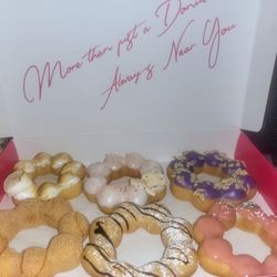 Mochinut - Six beautiful doughnuts