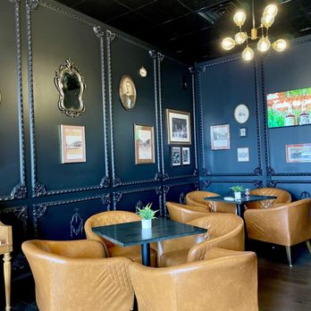 The Wander Inn - Seating - Bars Near Me - Guthrie, Oklahoma The Wander Inn - Seating - Bars Near Me - Guthrie, Oklahoma