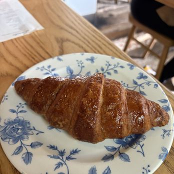 Lardo - Honey Whole Grain Croissant - Breakfast & Brunch Near Me - Ciudad de México, DIF Lardo - Honey Whole Grain Croissant - Breakfast & Brunch Near Me - Ciudad de México, DIF