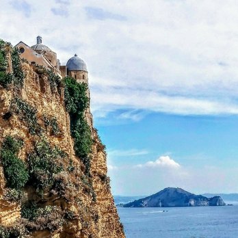 Comune di Procida - Cliffside and island views from the ruins area - Procida, NA