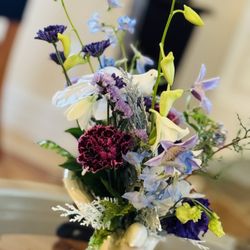 Drinkwater Flowers & Design - Custom flying Dove of Peace vase.