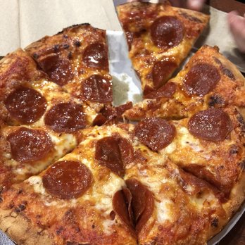 Singas Famous Pizza - Pizza Near Me - Brooklyn, New York Singas Famous Pizza - Pizza Near Me - Brooklyn, New York