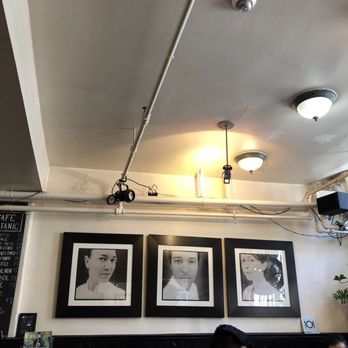 Café Titanic - Interior - Cafes Near Me - Montreal, Quebec Café Titanic - Interior - Cafes Near Me - Montreal, Quebec